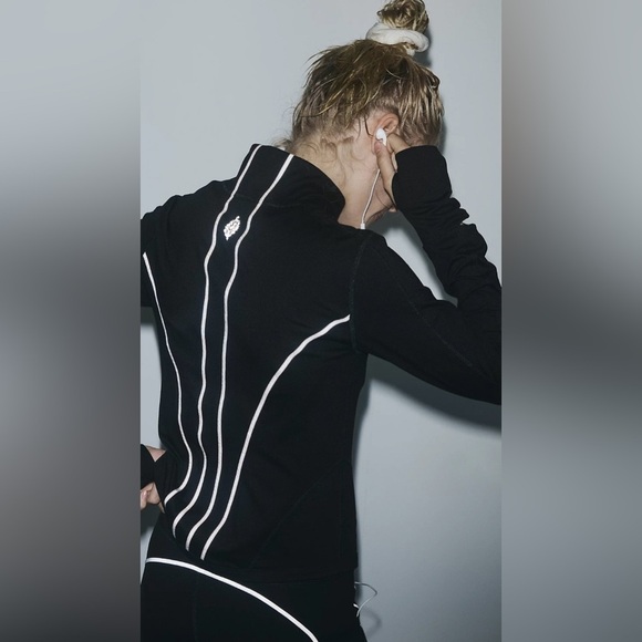 NWT Free People You're A Peach OutdoorBlack Jacket with White Reflective Size S - Picture 8 of 8